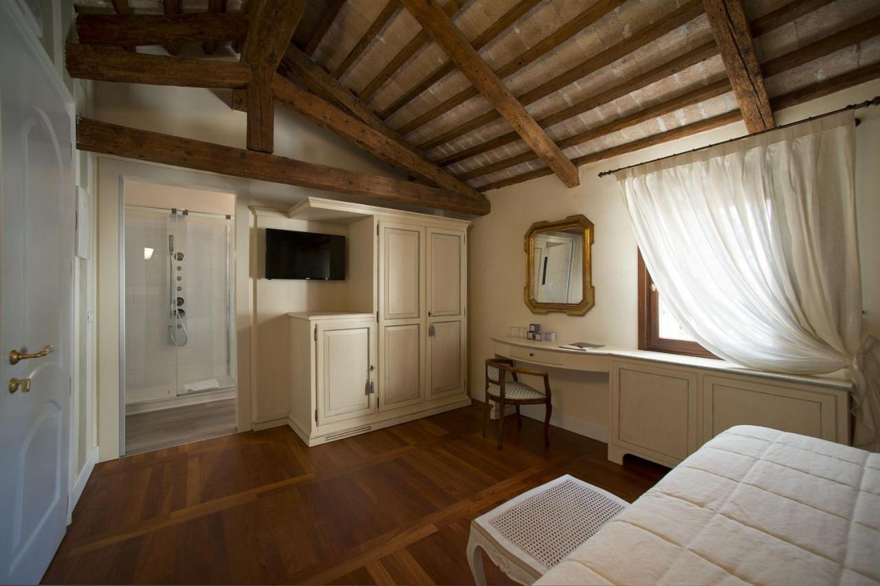 Hotel Donna Lucia Ponzano Veneto Bagian luar foto